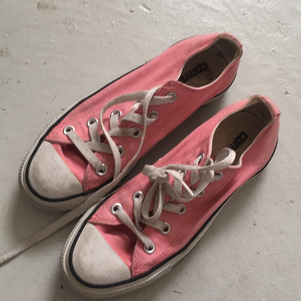 Pink converse